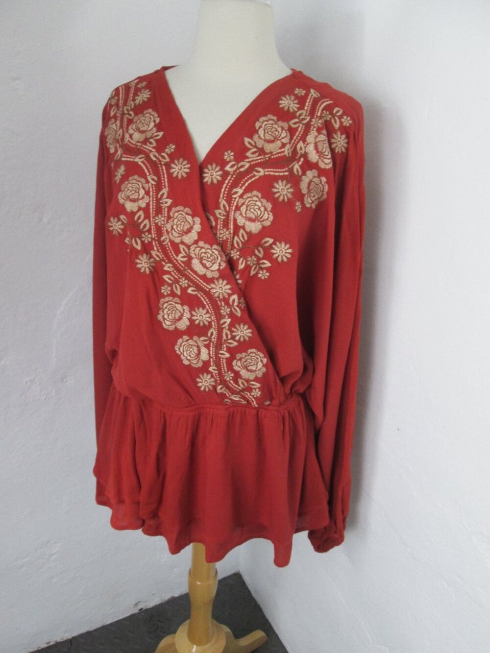 NEW Savanna Jane Blouse Women's 1X Boho Rust Orange Embroidered Peplum Top